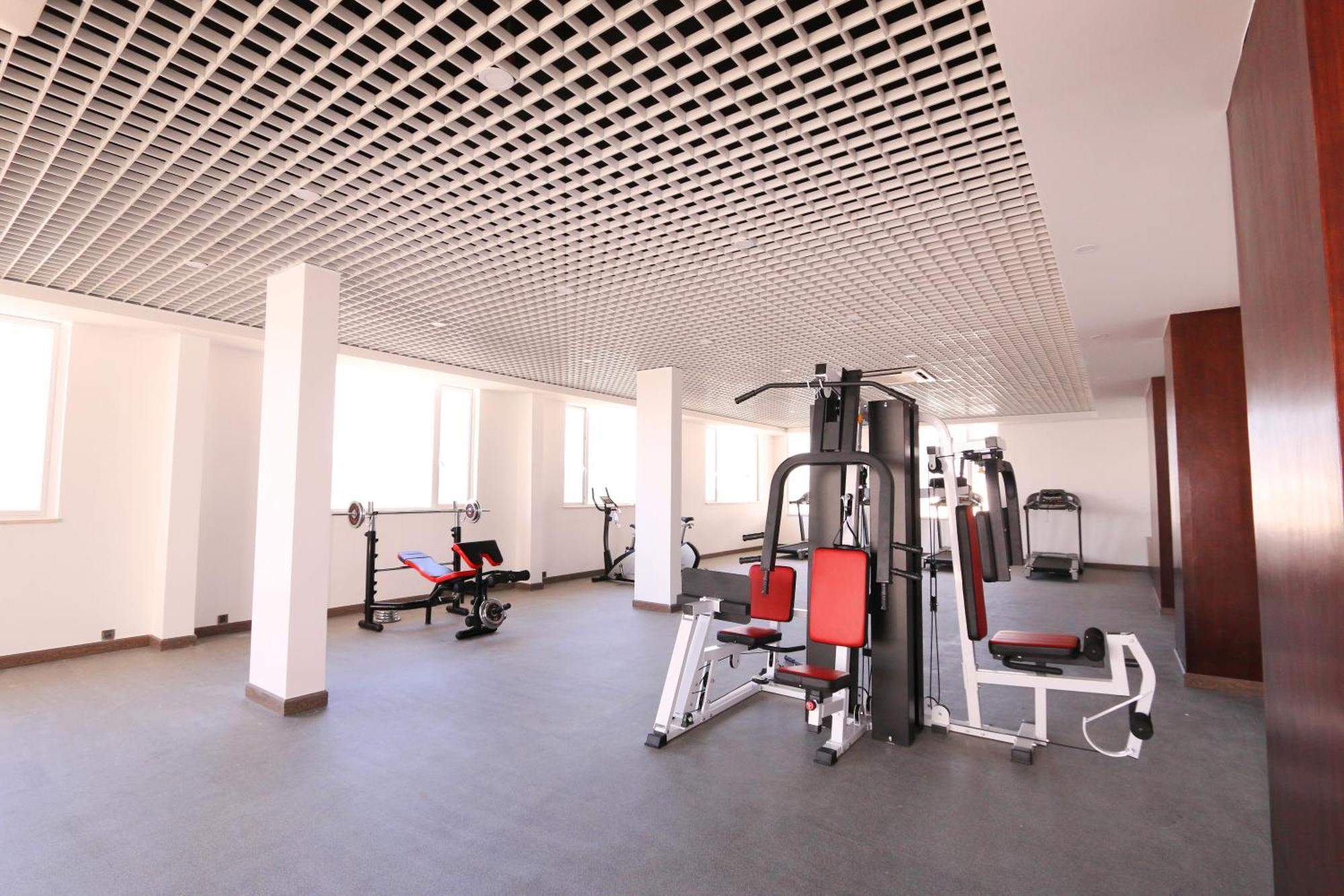 Eastland Hotel & Apartment بنوم بنه المظهر الخارجي الصورة