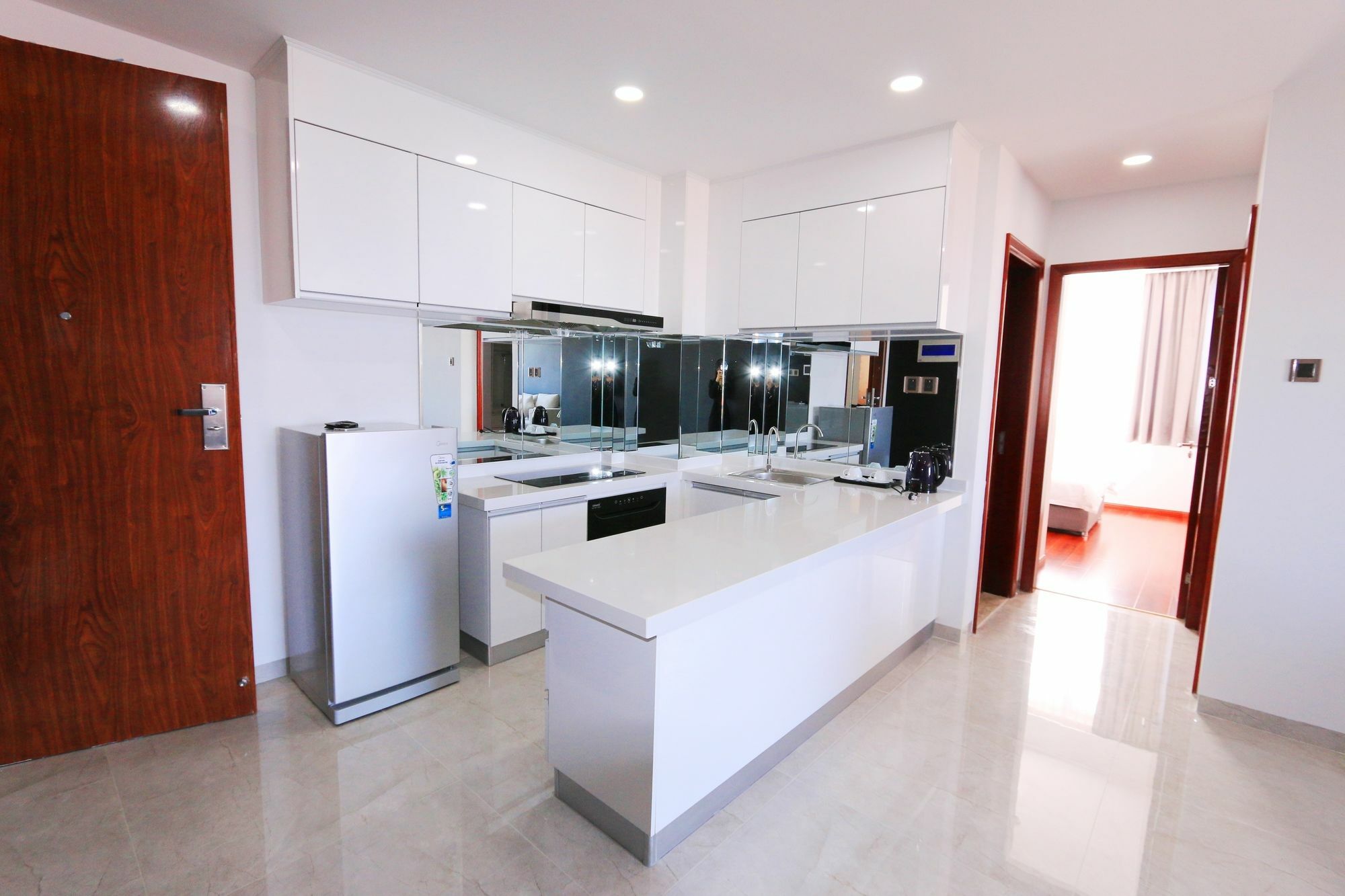 Eastland Hotel & Apartment بنوم بنه المظهر الخارجي الصورة