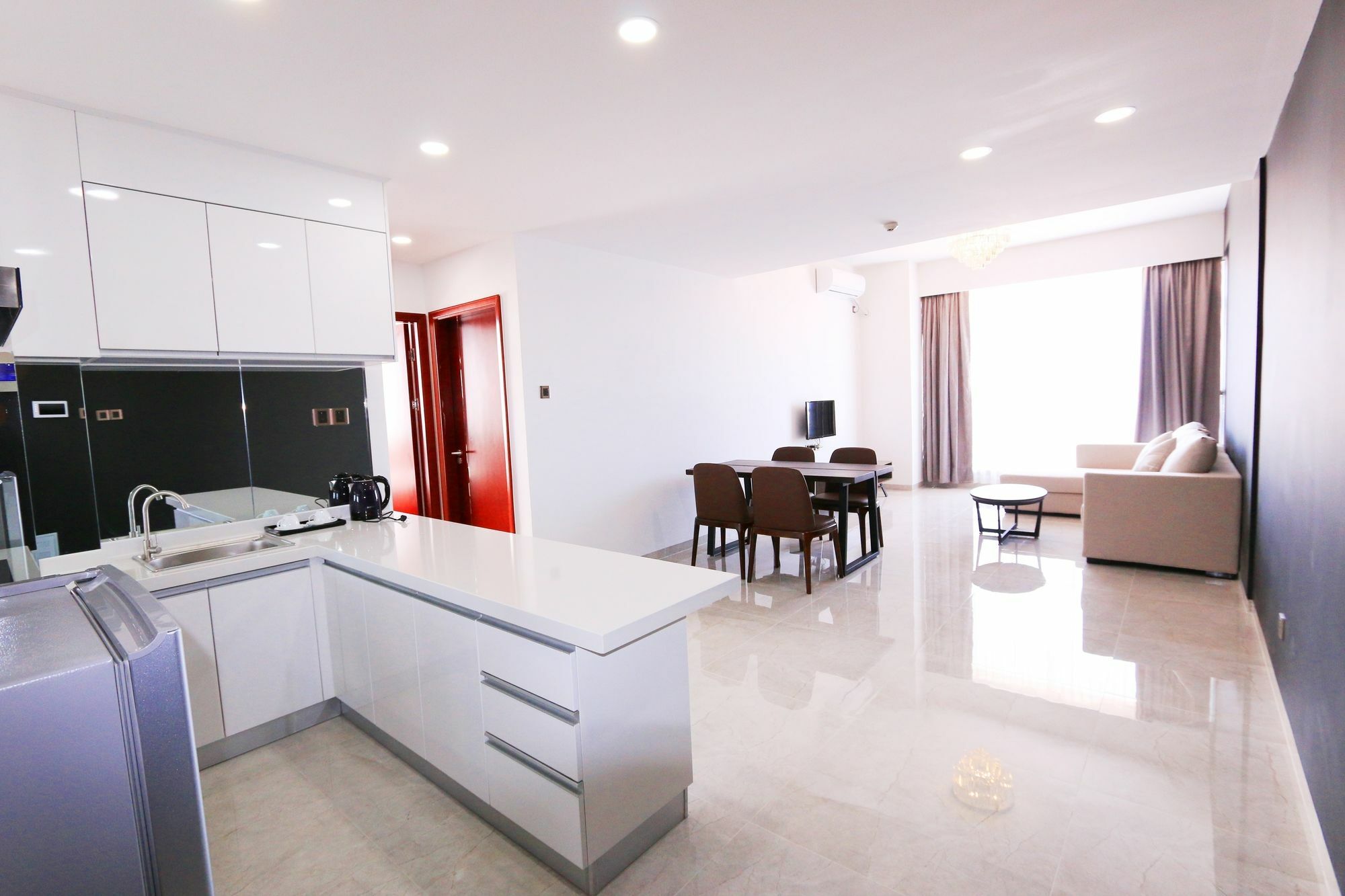 Eastland Hotel & Apartment بنوم بنه المظهر الخارجي الصورة