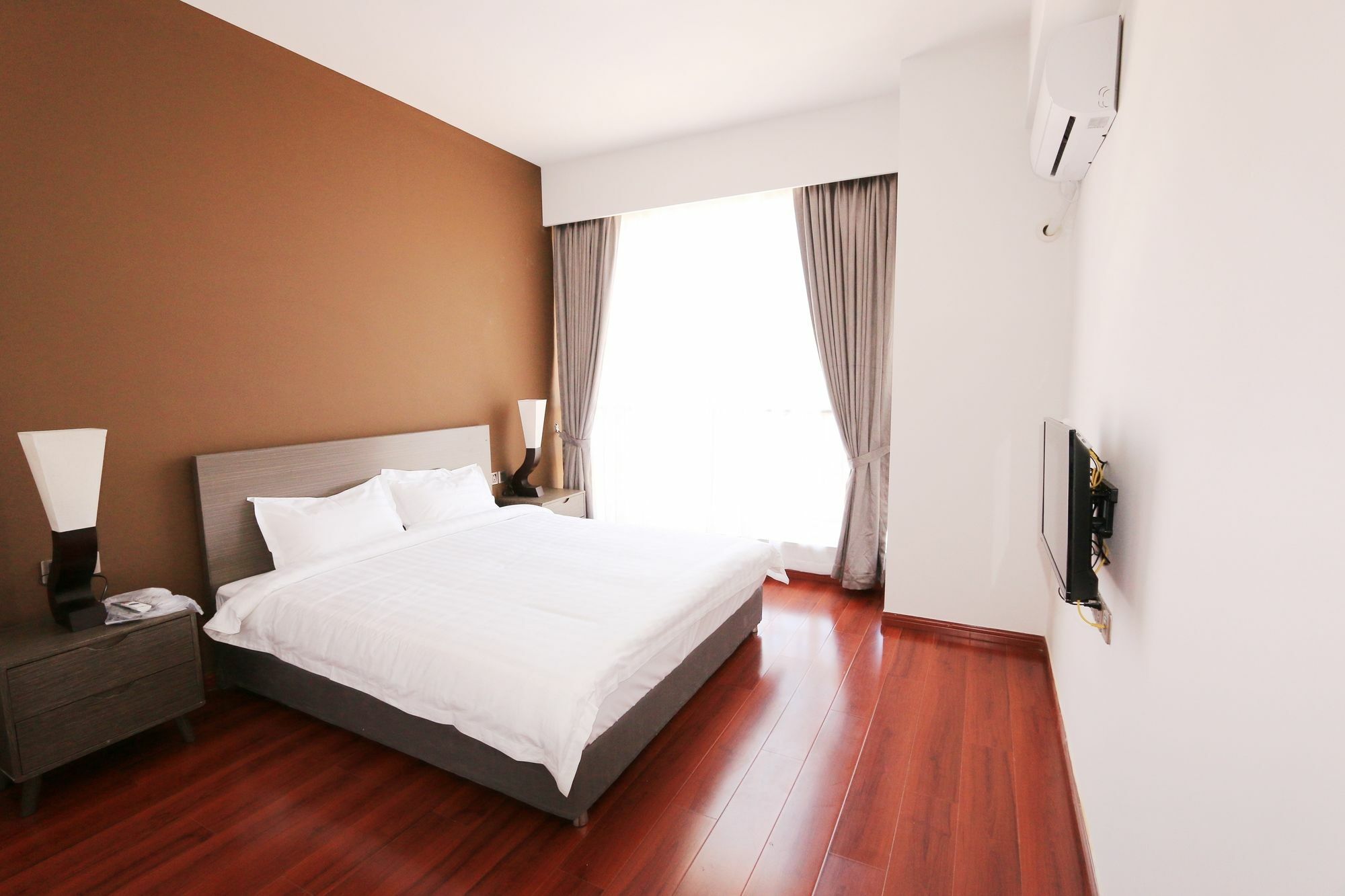 Eastland Hotel & Apartment بنوم بنه المظهر الخارجي الصورة