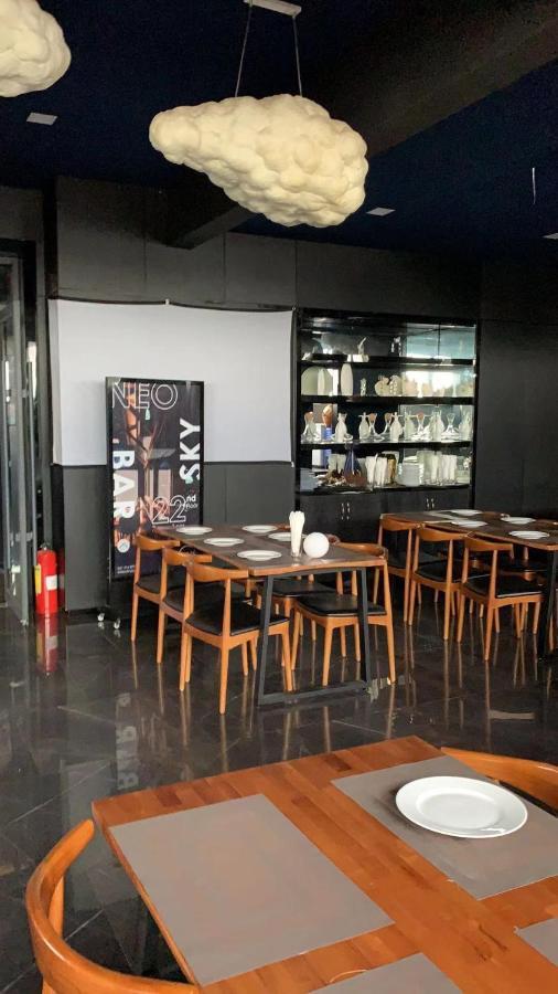 Eastland Hotel & Apartment بنوم بنه المظهر الخارجي الصورة